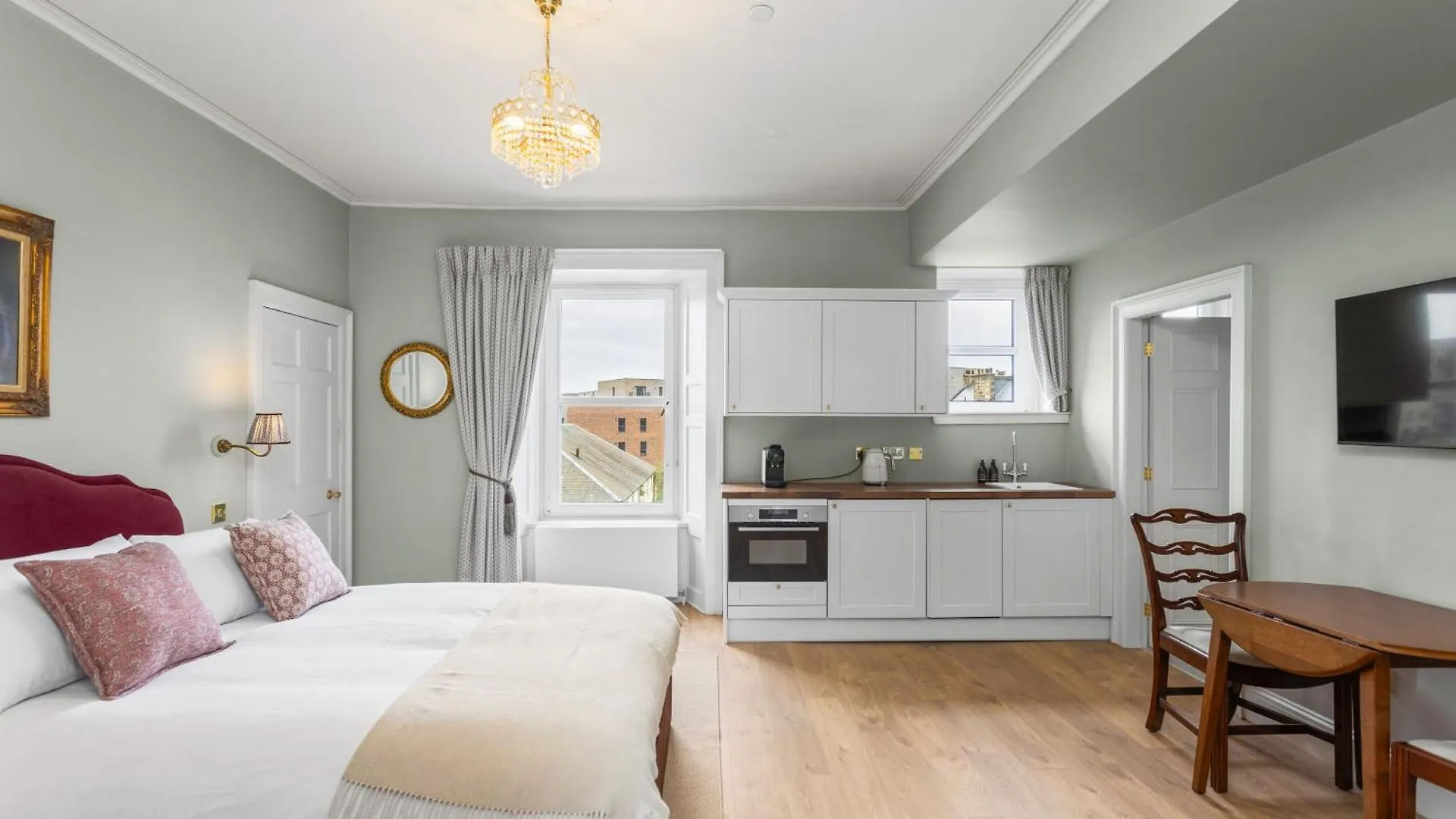 The Townhouse, Leith Aparthotel Edinburgh