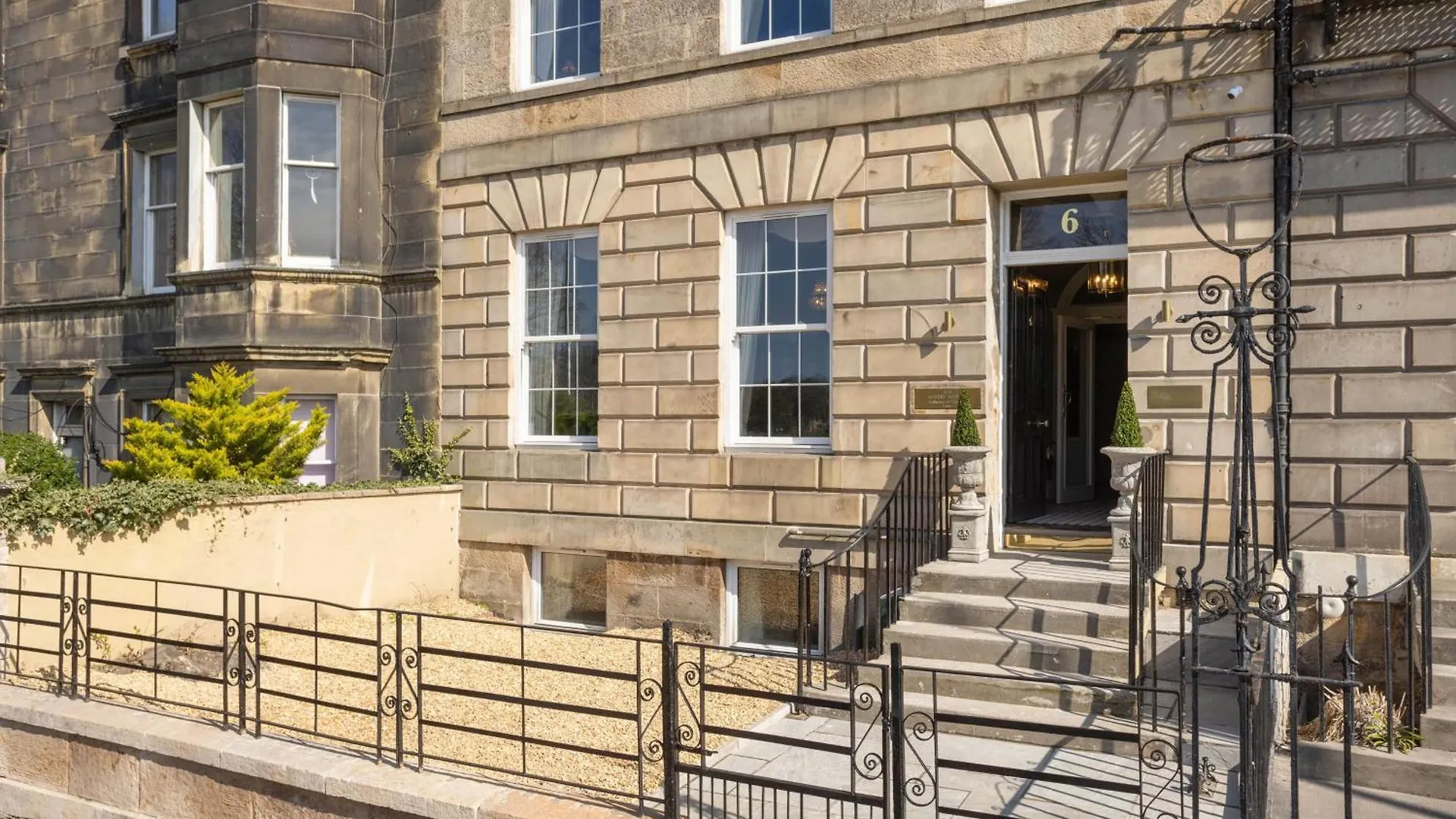 The Townhouse, Leith Aparthotel Edinburgh
